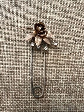 Vintage Gold-Tone Rose Safety Pin Brooch with Crystal Accents